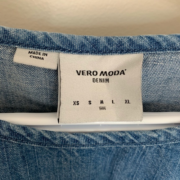Vero Moda denim top - Picture 3 of 3